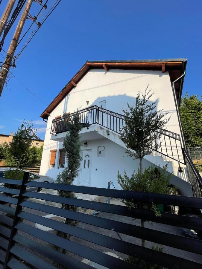 Rock Hostel Приштина Экстерьер фото